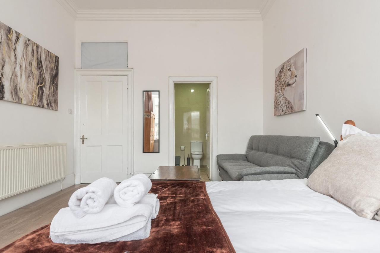 Spacious Ensuite Rooms In Edinburgh City Centre - Excellent Location Екстериор снимка